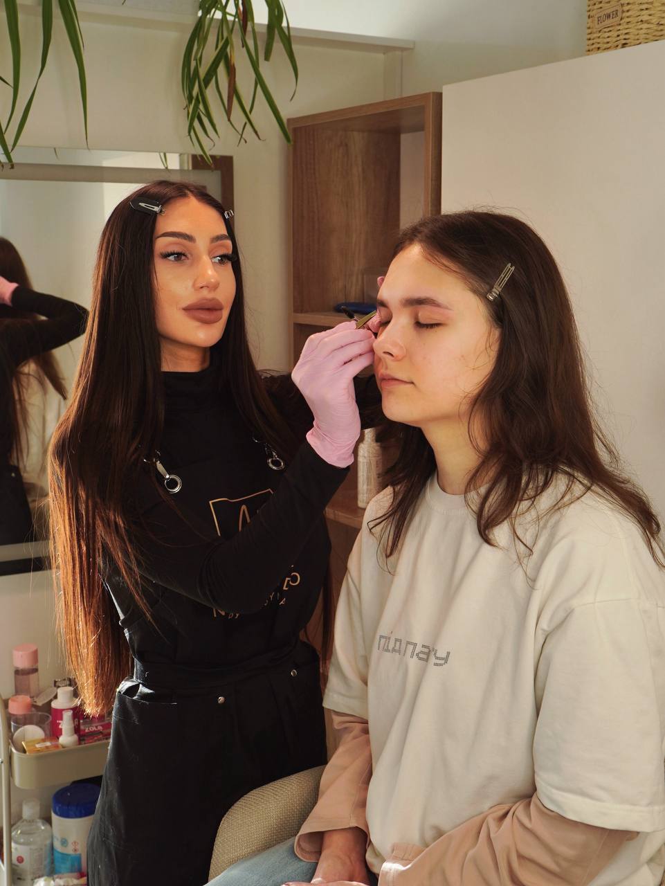 Таміла — бровіст, лешмейкер, візажист-стиліст